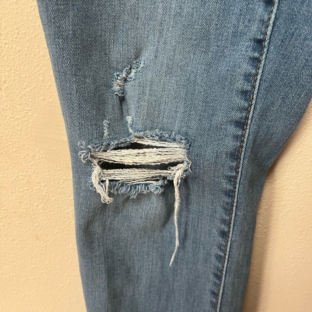 Universal Thread Women’s High Rise Fly Button Skinny Jeans Size 2 - Picture 4 of 12